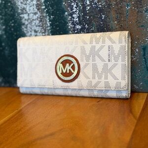 Michael Kors Fulton Flap Continental Wallet in Signature Vanilla Leather